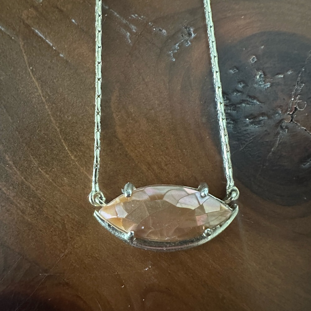 Kendra Scott necklace